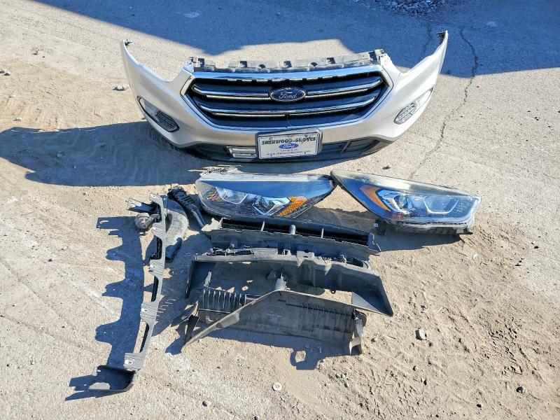 2019 Ford Escape მანქანა იყიდება აუქციონზე, vin: 1FMCU9GD4KUA80750, აუქციონის ნომერი: 55532656