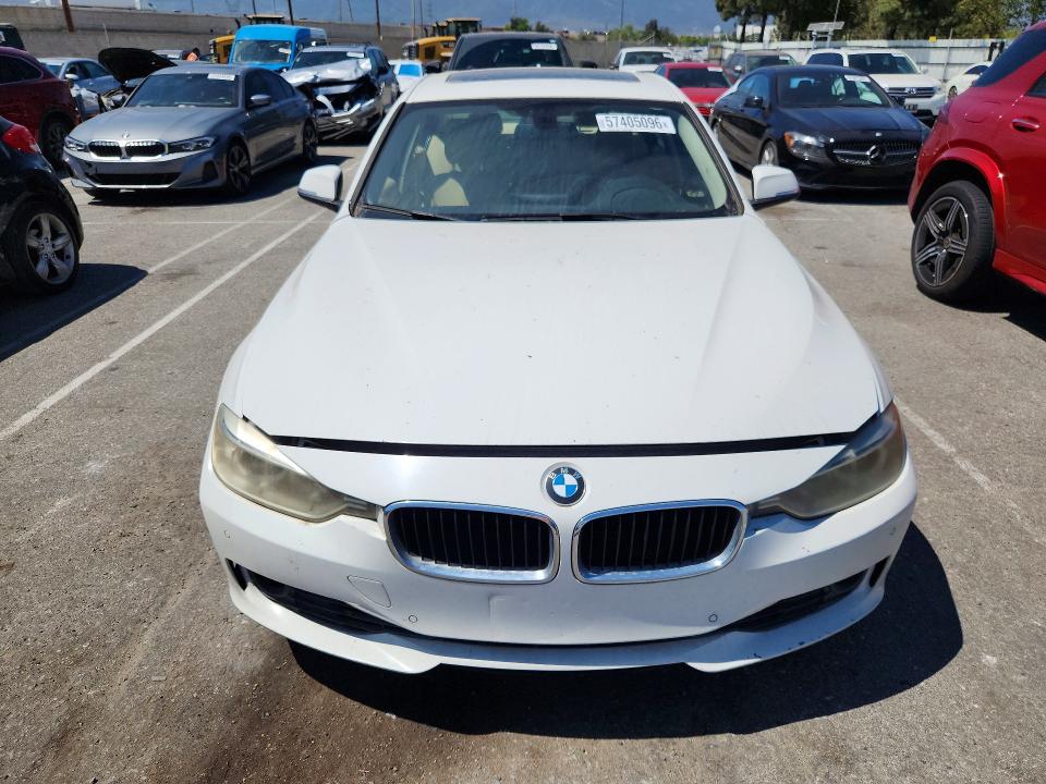 2015 Bmw 3 Series 320i Xdrive მანქანა იყიდება აუქციონზე, vin: WBA3C1C56FK122549, აუქციონის ნომერი: 57405096