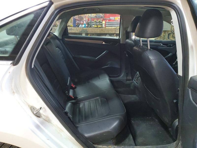 2015 Volkswagen Passat მანქანა იყიდება აუქციონზე, vin: 1VWBS7A35FC042124, აუქციონის ნომერი: 57398976
