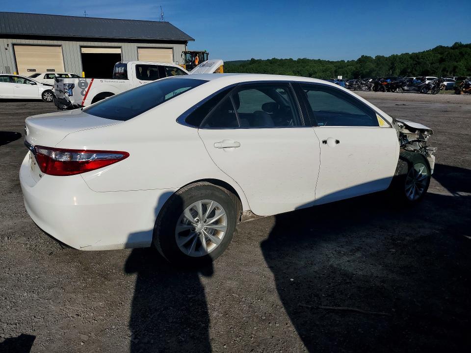 58063416 :رقم المزاد ، 4T1BF1FK8HU333469 vin ، 2017 Toyota Camry مزاد بيع
