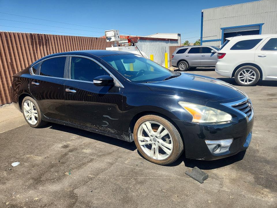 2013 Nissan Altima მანქანა იყიდება აუქციონზე, vin: 1N4BL3AP3DC107583, აუქციონის ნომერი: 57261376