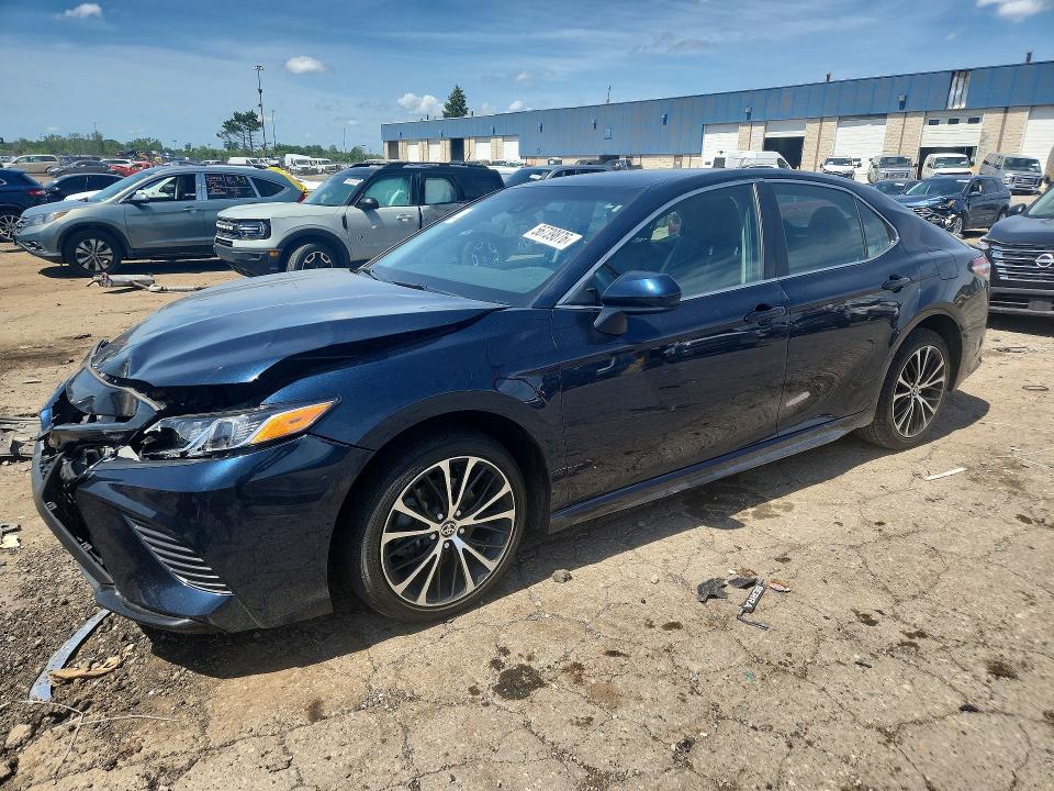 56739876 :رقم المزاد ، 4T1G11AK2LU511350 vin ، 2020 Toyota Camry مزاد بيع