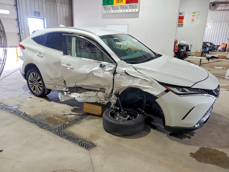 57659686 :رقم المزاد ، JTEAAAAH5NJ107098 vin ، 2022 Toyota Venza مزاد بيع