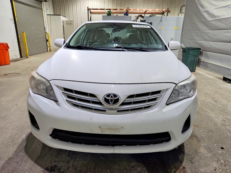 57445776 :رقم المزاد ، 2T1BU4EE5DC013475 vin ، 2013 Toyota Corolla مزاد بيع