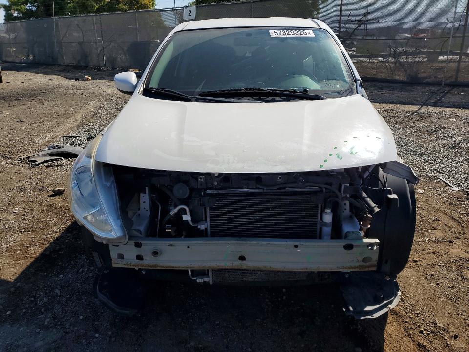 57329326 :رقم المزاد ، 3N1CN7AP7GL833068 vin ، 2016 Nissan Versa مزاد بيع