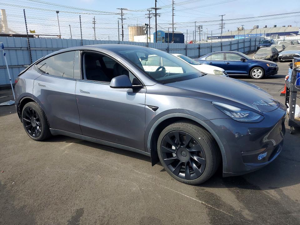 Продажа на аукционе авто 2021 Tesla Model Y, vin: 5YJYGDEE6MF094550, номер лота: 57915266