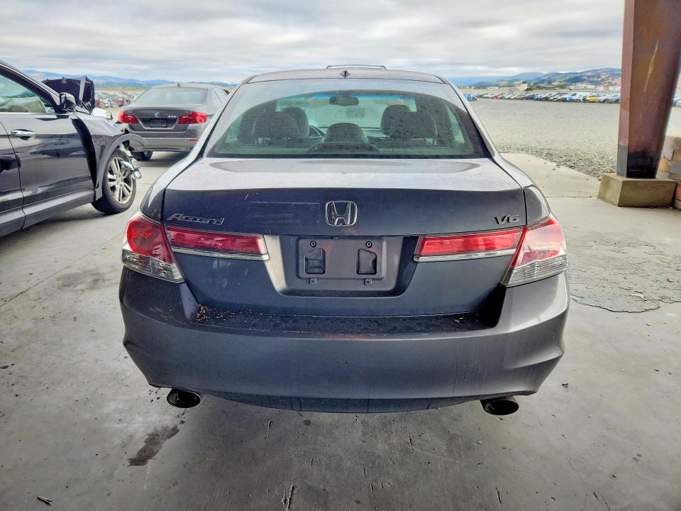 Продажа на аукционе авто 2011 Honda Accord, vin: 1HGCP3F85BA016006, номер лота: 57961406