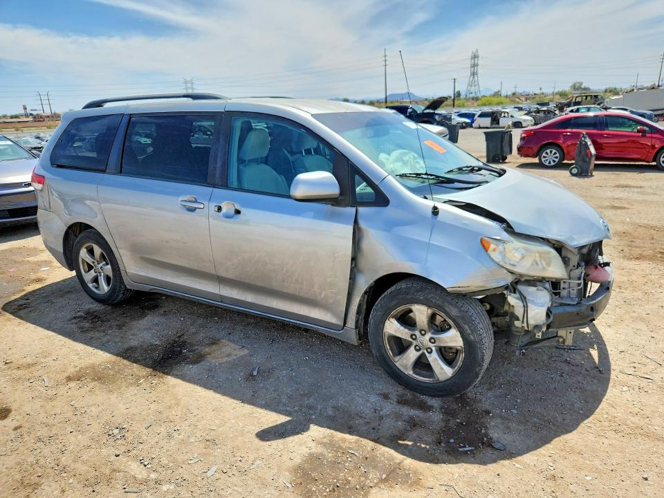 Продажа на аукционе авто 2013 Toyota Sienna, vin: 5TDKK3DC5DS378939, номер лота: 57010526