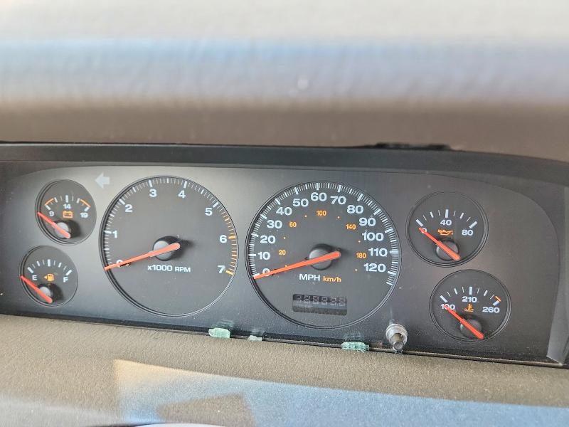 2001 Jeep Grand Cherokee მანქანა იყიდება აუქციონზე, vin: 1J4GX48S01C537985, აუქციონის ნომერი: 56647736