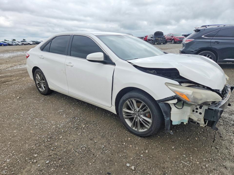 57239076 :رقم المزاد ، 4T1BF1FK4HU787184 vin ، 2017 Toyota Camry مزاد بيع
