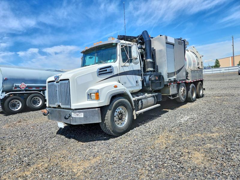 55447346 :رقم المزاد ، 5KKMAXDV2LLMG5695 vin ، 2020 Western Star/auto Car Conventional مزاد بيع