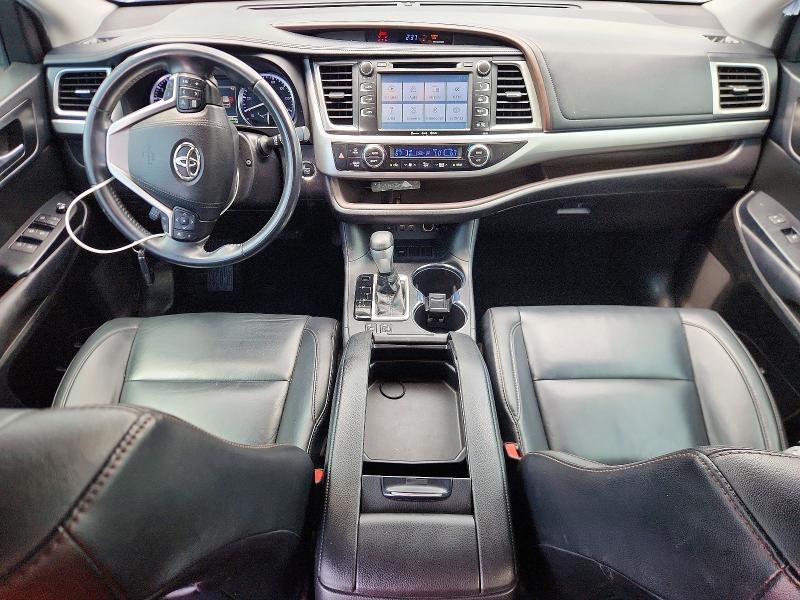 Продажа на аукционе авто 2019 Toyota Highlander, vin: 5TDKZRFHXKS558308, номер лота: 56634116