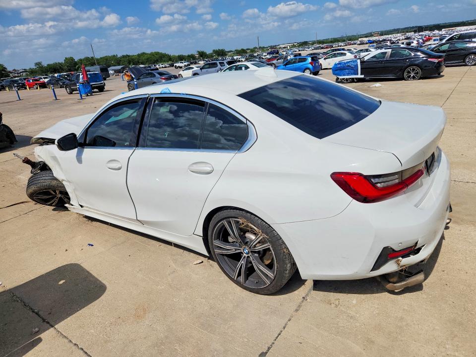 56566376 :رقم المزاد ، 3MW5R1J04M8B66594 vin ، 2021 Bmw 330i مزاد بيع
