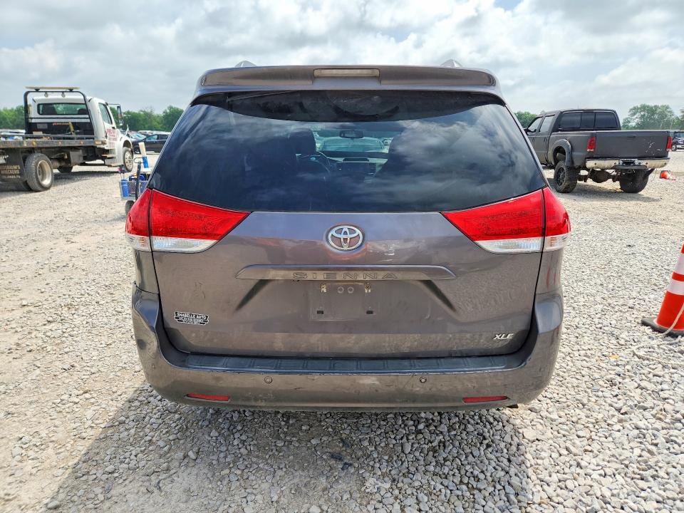 56685006 :رقم المزاد ، 5TDYK3DC8CS259677 vin ، 2012 Toyota Sienna مزاد بيع