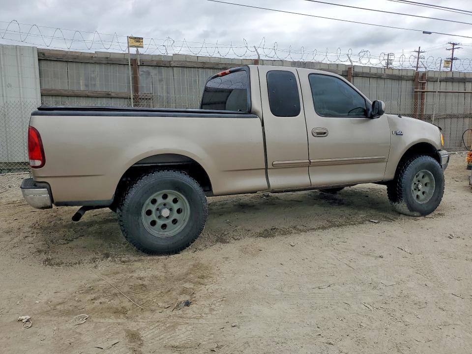 57867486 :رقم المزاد ، 2FTRX17203CA26479 vin ، 2003 Ford F150 مزاد بيع