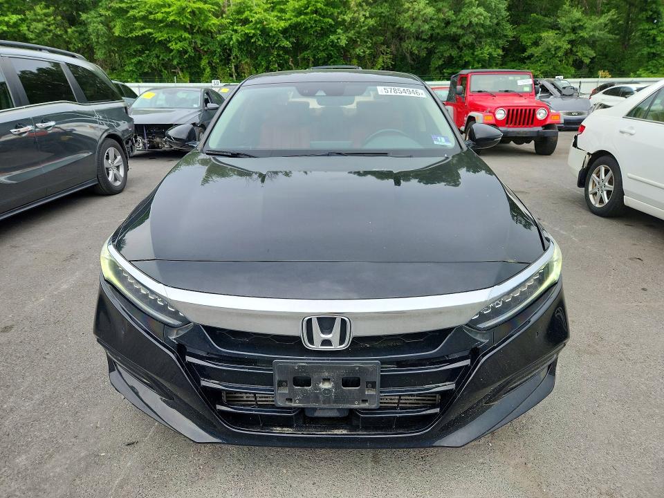 2018 Honda Accord მანქანა იყიდება აუქციონზე, vin: 1HGCV1F96JA026268, აუქციონის ნომერი: 57854946