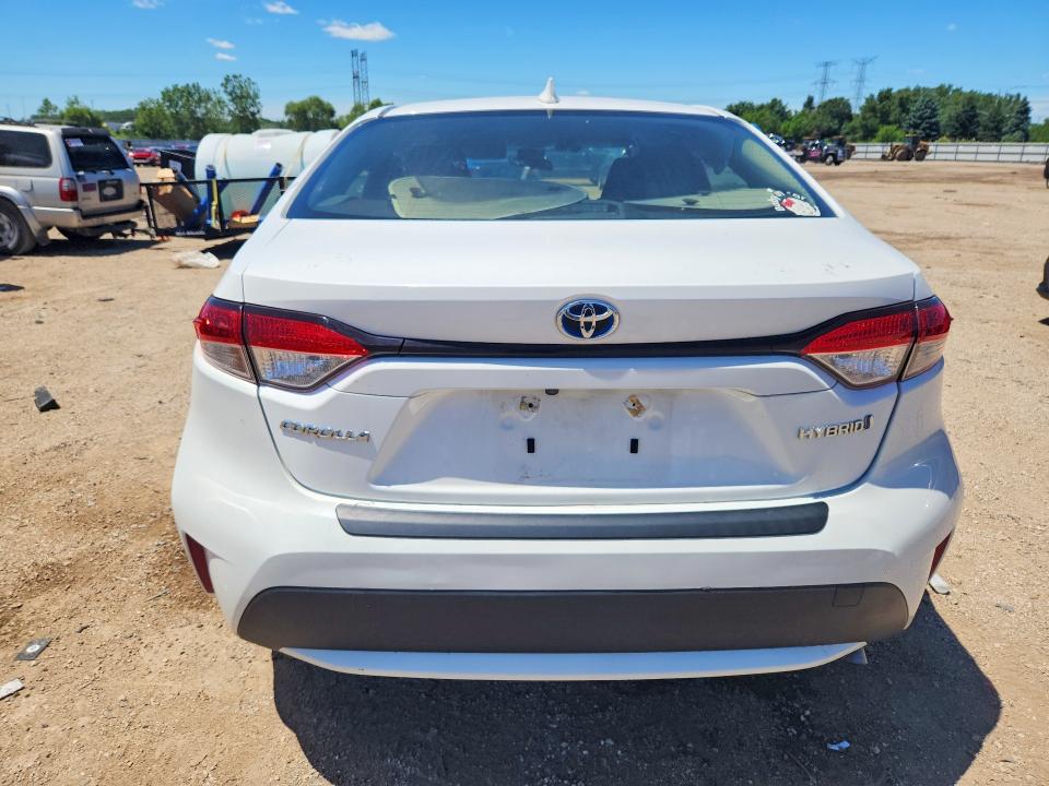 58031046 :رقم المزاد ، JTDEAMDE7MJ009424 vin ، 2021 Toyota Corolla مزاد بيع
