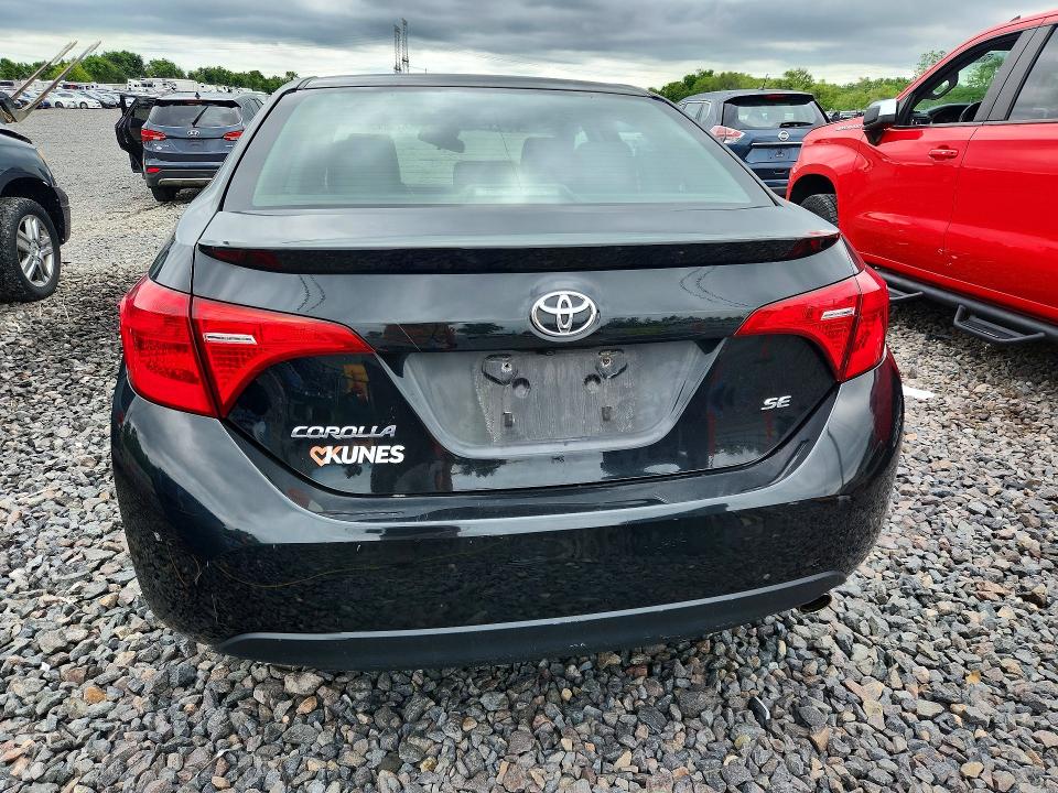 56708556 :رقم المزاد ، 2T1BURHE1JC051953 vin ، 2018 Toyota Corolla مزاد بيع