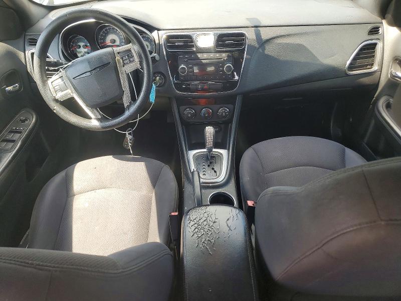 56074106 :رقم المزاد ، 1C3CCBAB6EN122957 vin ، 2014 Chrysler 200 مزاد بيع