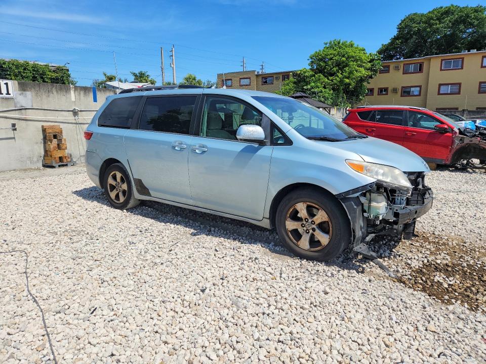 Продажа на аукционе авто 2015 Toyota Sienna, vin: 5TDKK3DC0FS585290, номер лота: 58390936