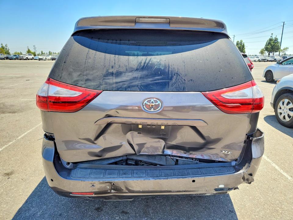 Продажа на аукционе авто 2017 Toyota Sienna, vin: 5TDYZ3DC7HS878676, номер лота: 59005006