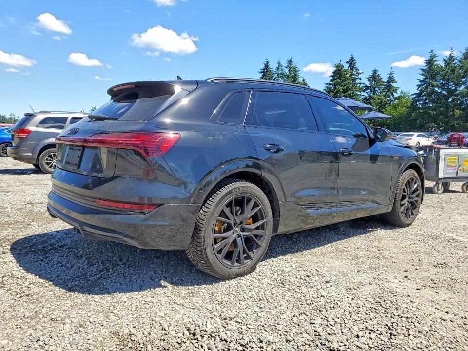 2023 Audi E-tron მანქანა იყიდება აუქციონზე, vin: WA1VABGE7PB001140, აუქციონის ნომერი: 57081796
