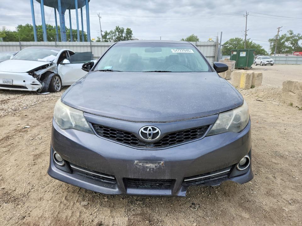 54722946 :رقم المزاد ، 4T1BF1FK2EU331955 vin ، 2014 Toyota Camry مزاد بيع