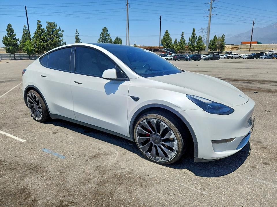 2023 Tesla Model Y მანქანა იყიდება აუქციონზე, vin: 7SAYGDEFXPF631677, აუქციონის ნომერი: 56808906