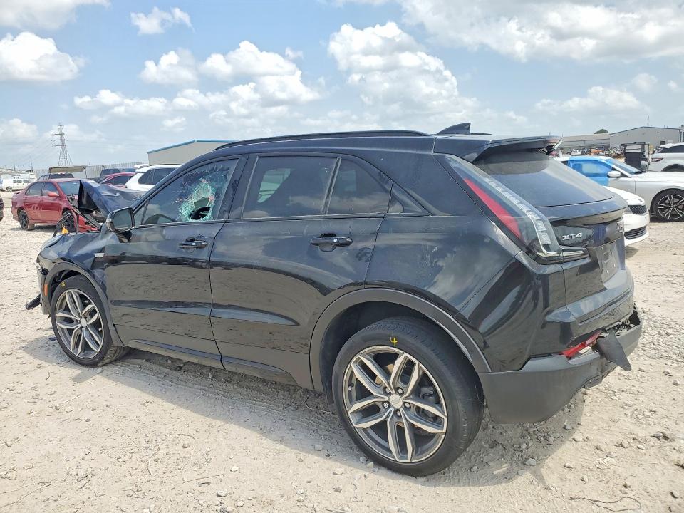 58569946 :رقم المزاد ، 1GYFZER40NF166648 vin ، 2022 Cadillac Xt4 مزاد بيع