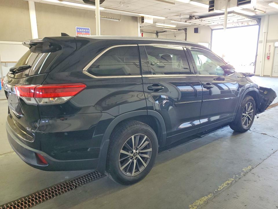 Продажа на аукционе авто 2017 Toyota Highlander, vin: 5TDJZRFH6HS461336, номер лота: 56094876