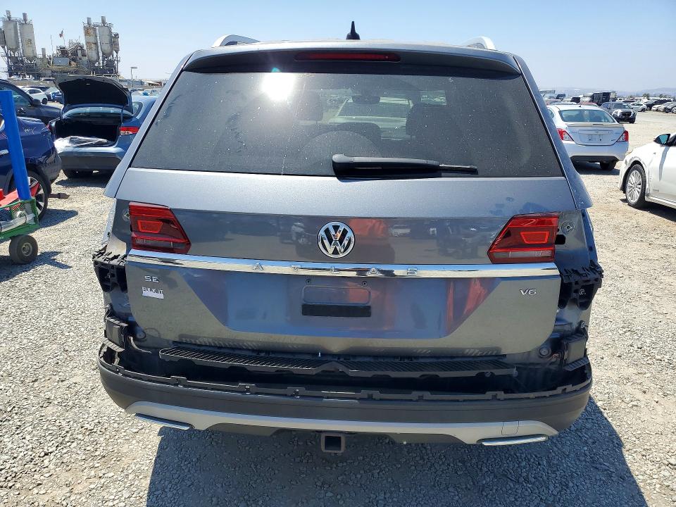 2018 Volkswagen Atlas მანქანა იყიდება აუქციონზე, vin: 1V2DR2CA4JC590970, აუქციონის ნომერი: 57973026