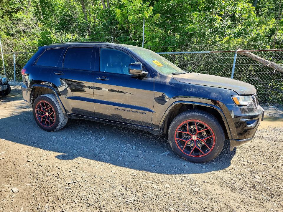 Продажа на аукционе авто 2018 Jeep Grand Cherokee, vin: 1C4RJFAG6JC214218, номер лота: 57641676