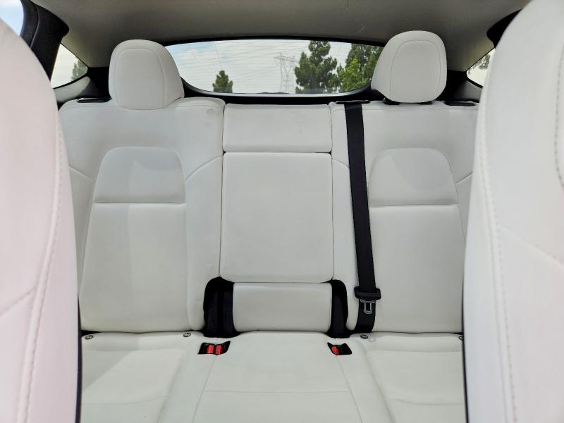 2022 Tesla Model Y მანქანა იყიდება აუქციონზე, vin: 7SAYGDEE0NF327813, აუქციონის ნომერი: 57919876