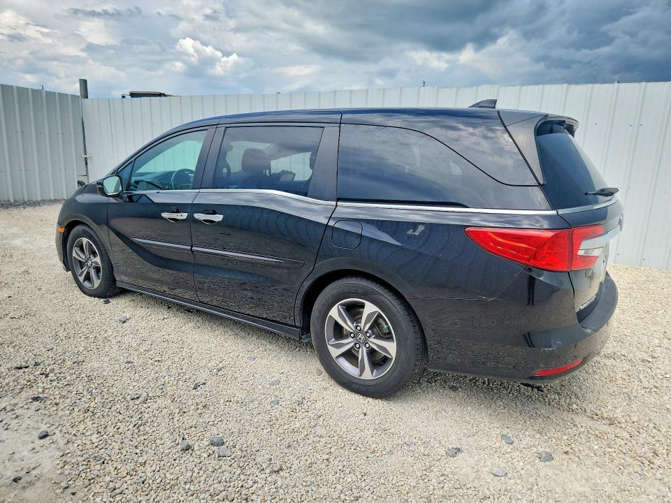 57668856 :رقم المزاد ، 5FNRL6H89JB032167 vin ، 2018 Honda Odyssey مزاد بيع