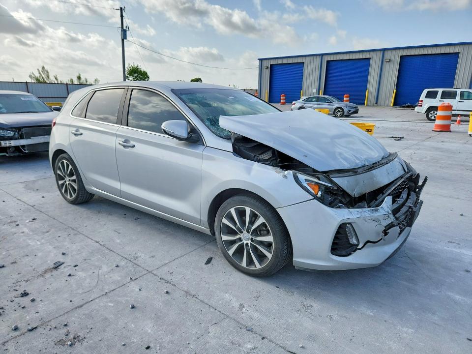 2018 Hyundai Elantra Gt მანქანა იყიდება აუქციონზე, vin: KMHH35LEXJU017635, აუქციონის ნომერი: 59192566