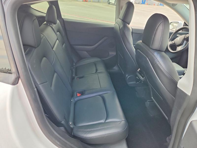 Auction sale of the 2022 Tesla Model Y, vin: 7SAYGDEE8NF327641, lot number: 85992505