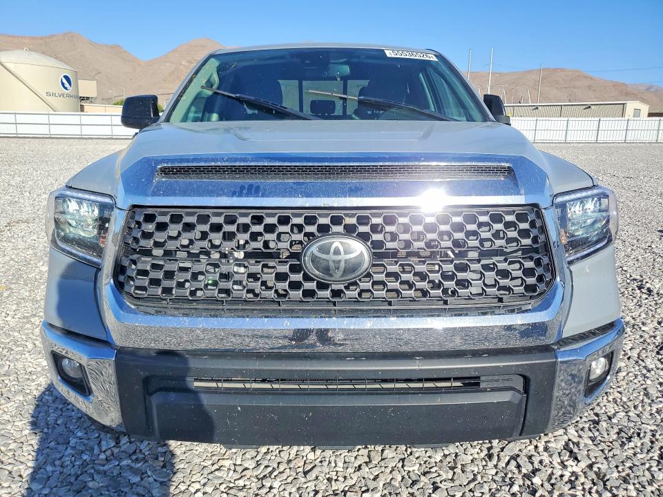 55536526 :رقم المزاد ، 5TFUY5F1XLX872401 vin ، 2020 Toyota Tundra مزاد بيع