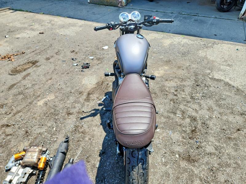 2018 Triumph Motorcycle Bonneville მანქანა იყიდება აუქციონზე, vin: SMTD40HL9JT882789, აუქციონის ნომერი: 57876866