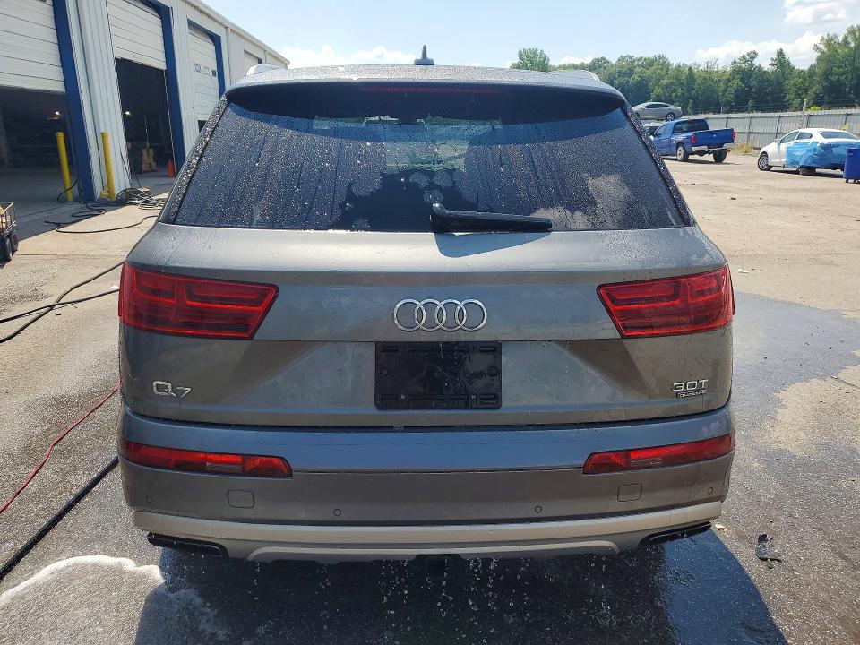 Продажа на аукционе авто 2017 Audi Q7, vin: WA1LAAF7XHD015494, номер лота: 56778566