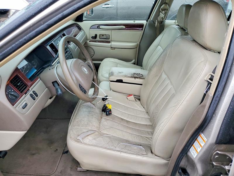 2003 Lincoln Town Car მანქანა იყიდება აუქციონზე, vin: 1LNHM81W73Y613596, აუქციონის ნომერი: 57910686
