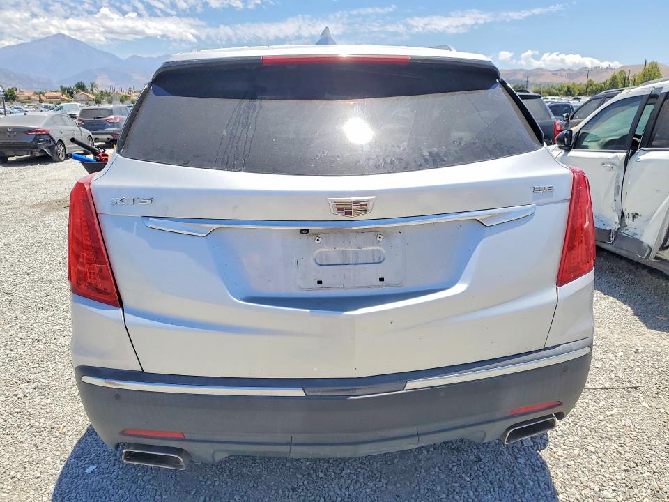 56697526 :رقم المزاد ، 1GYKNERS3JZ249282 vin ، 2018 Cadillac Xt5 مزاد بيع