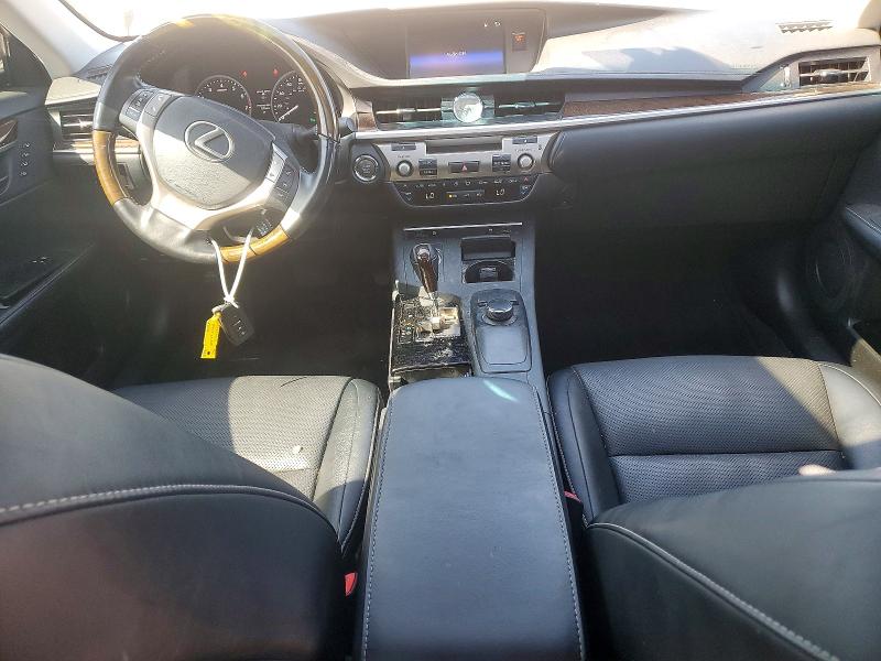 56542276 :رقم المزاد ، JTHBK1GG0F2172682 vin ، 2015 Lexus Es مزاد بيع