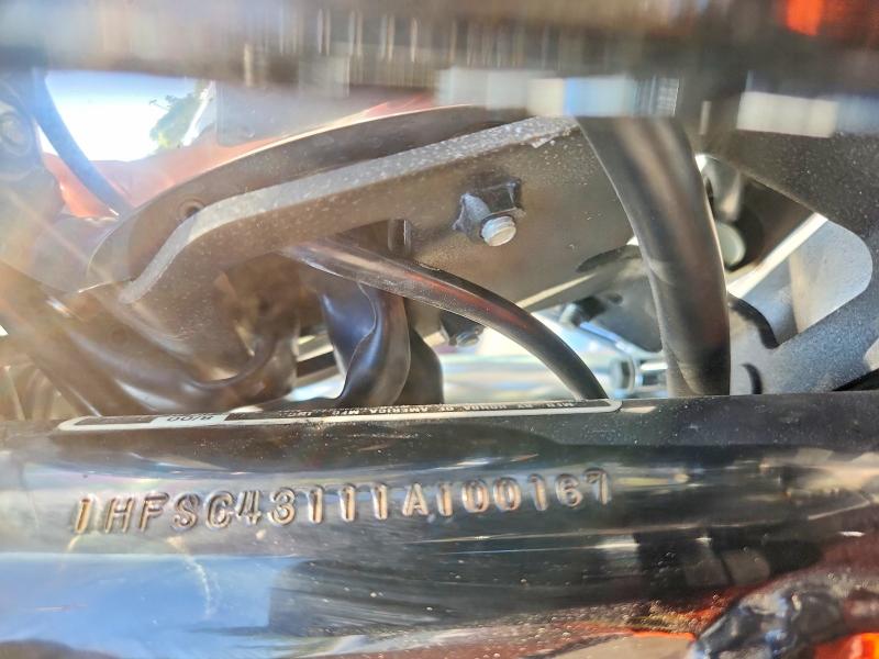 58145086 :رقم المزاد ، 1HFSC43111A100167 vin ، 2001 Honda Vt1100 مزاد بيع