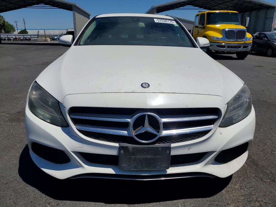 57038176 :رقم المزاد ، 55SWF4JB4FU085529 vin ، 2015 Mercedes-benz C مزاد بيع