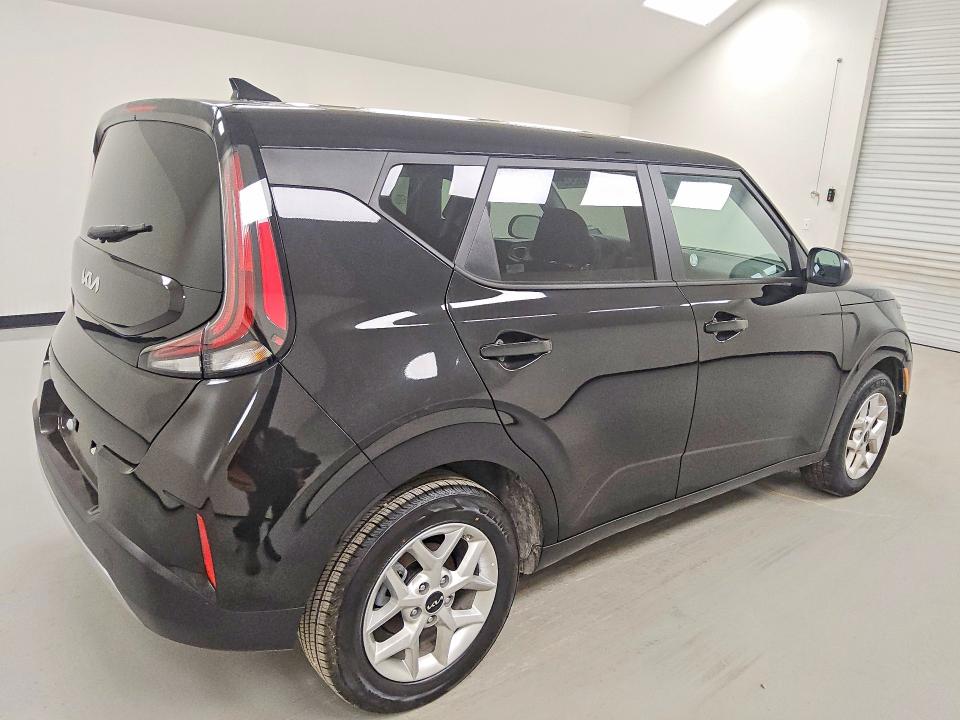 2025 Kia Soul მანქანა იყიდება აუქციონზე, vin: KNDJ23AU9S7960011, აუქციონის ნომერი: 55315346