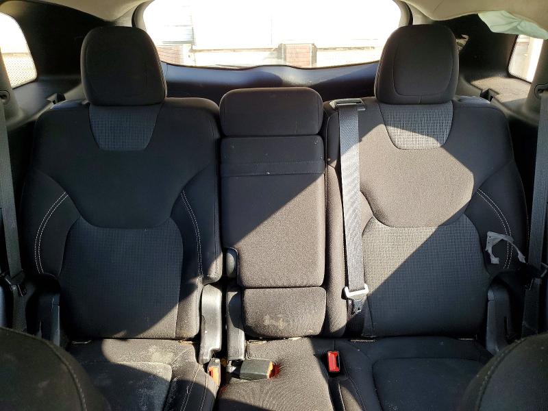 58460686 :رقم المزاد ، 1C4PJLCS6FW632341 vin ، 2015 Jeep Cherokee مزاد بيع