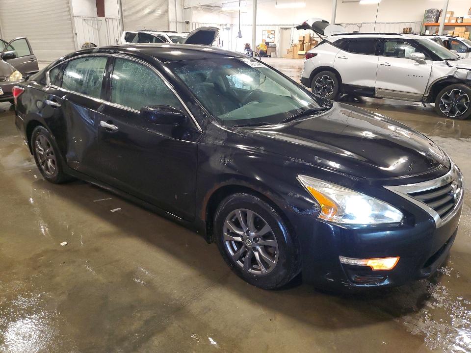 2015 Nissan Altima მანქანა იყიდება აუქციონზე, vin: 1N4AL3AP6FC572647, აუქციონის ნომერი: 58717866