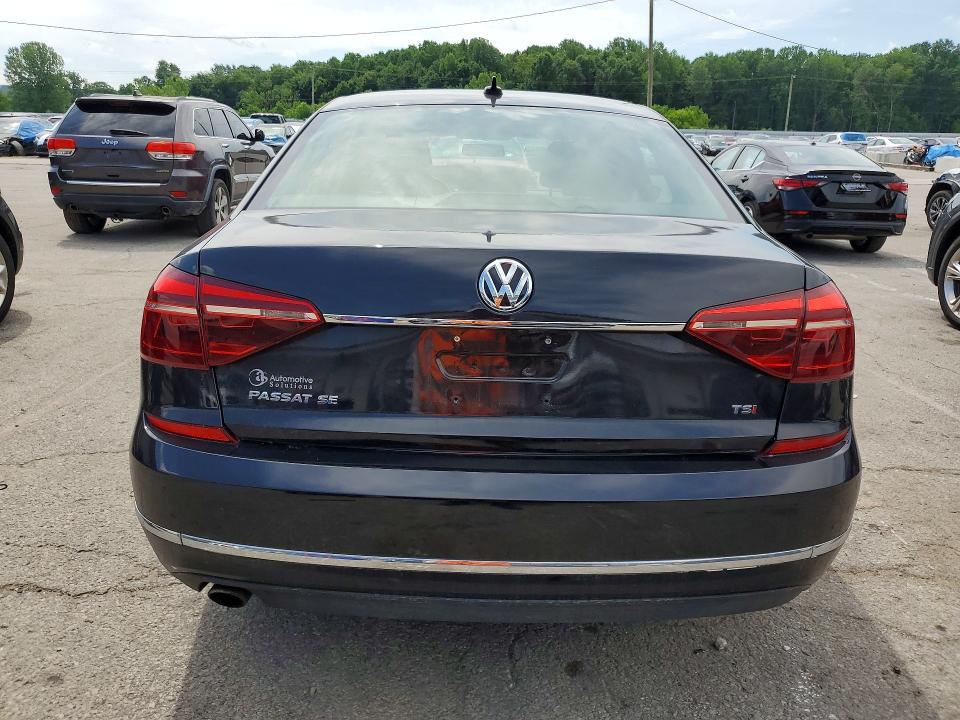 56799726 :رقم المزاد ، 1VWBT7A30HC016577 vin ، 2017 Volkswagen Passat مزاد بيع