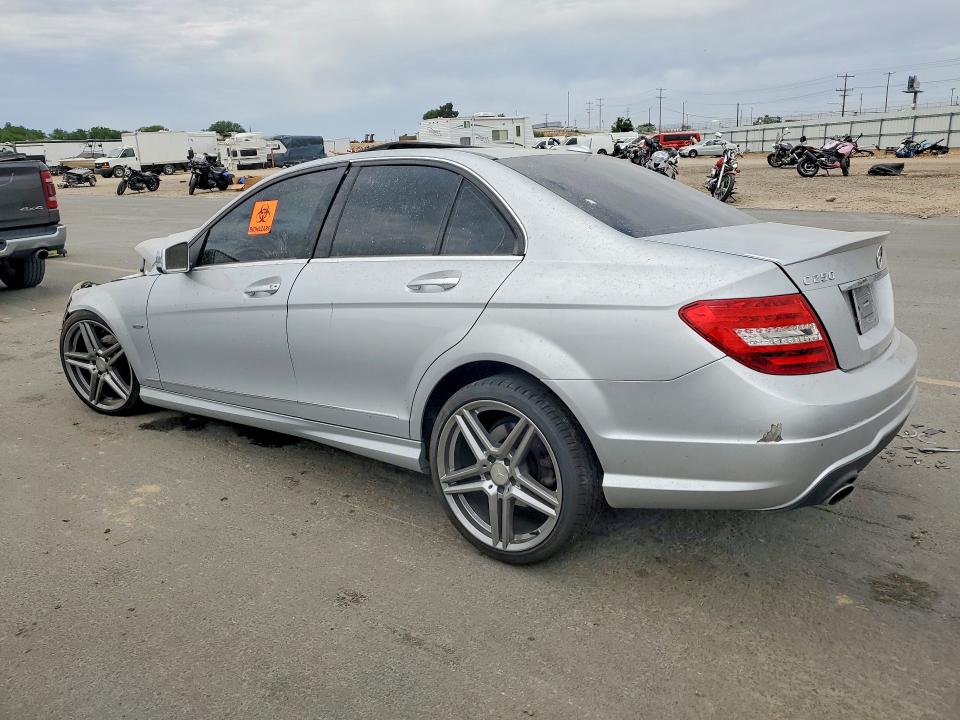56171186 :رقم المزاد ، WDDGF4HB0CR220612 vin ، 2012 Mercedes-benz C مزاد بيع