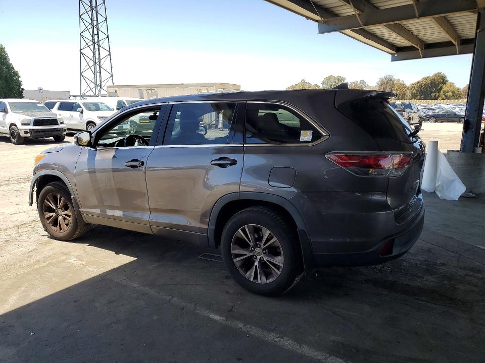 55678096 :رقم المزاد ، 5TDBKRFH9FS170318 vin ، 2015 Toyota Highlander مزاد بيع